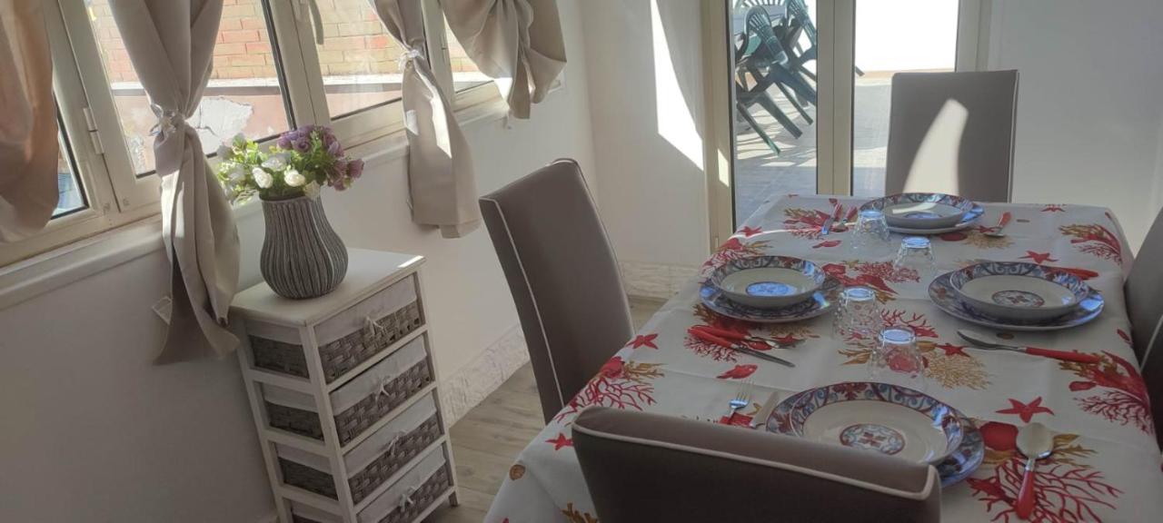 Attico Girasole Appartement Ostia Buitenkant foto